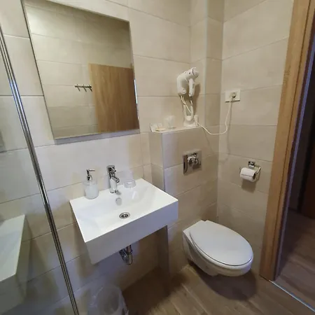Vesna Hotel 3*